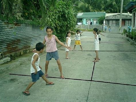 How to Play Patintero, Traditional Filipino Game .